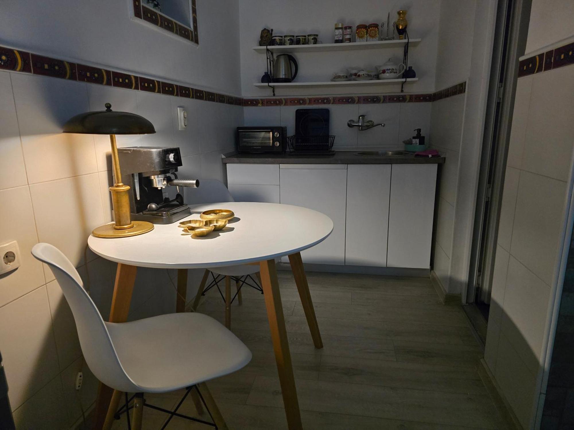 Angelina Apartmani. *